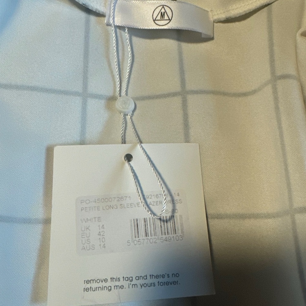 Chic White Grid Pattern Wrap Dress - image 3